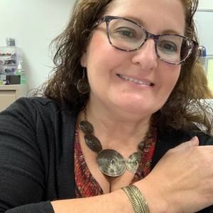 Meet your Posher, Jeannine